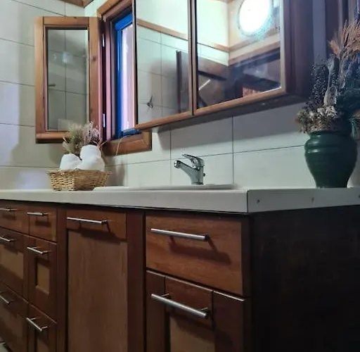 Annas Cozy Kalymnos Feriehus *